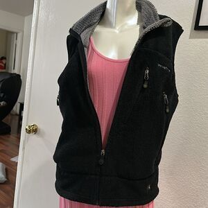 Patagonia vest size S